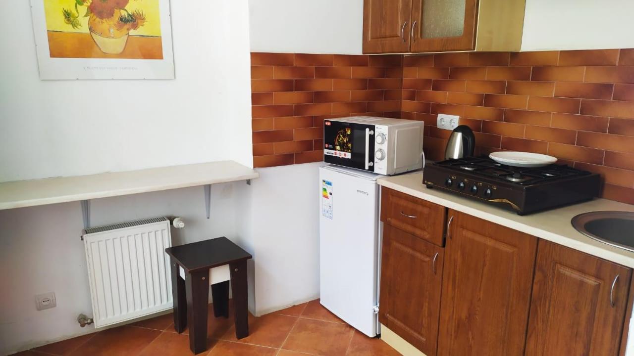 Ляльковий Театр Не Мансарда Lviv Extérieur photo
