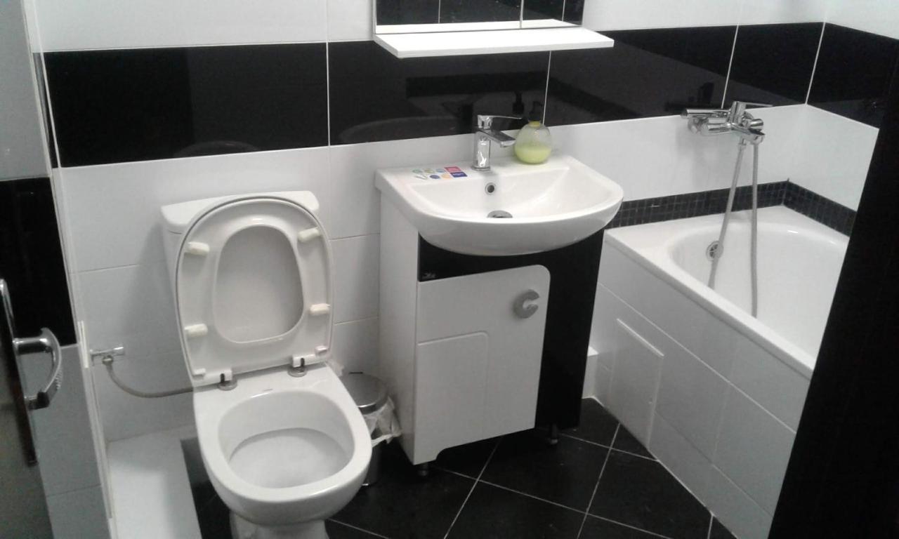 Ляльковий Театр Не Мансарда Lviv Extérieur photo
